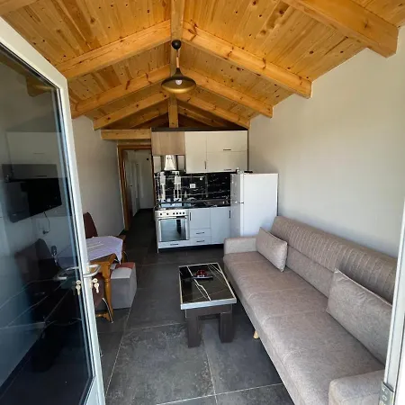 Guest Arbri 3* Vlorë