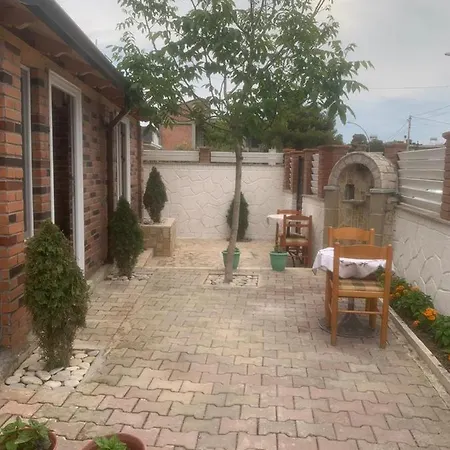 Guest Arbri Πανσιόν