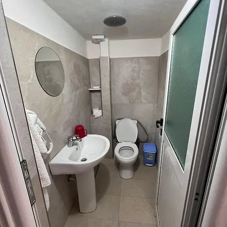 Pensjonat Guest Arbri 3*