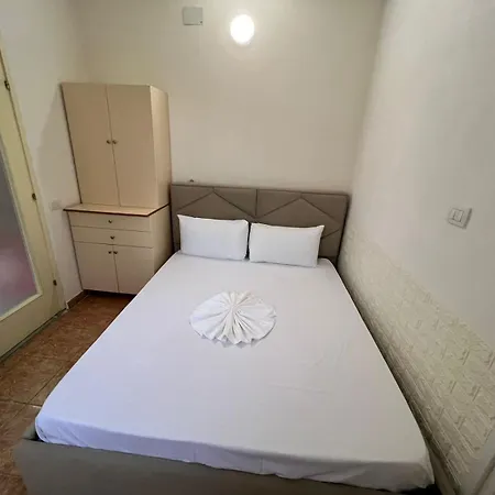 Guest Arbri Πανσιόν Vlorë