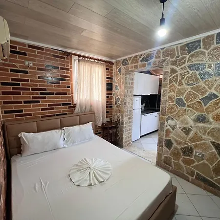 Guest Arbri Pensjonat Wlora