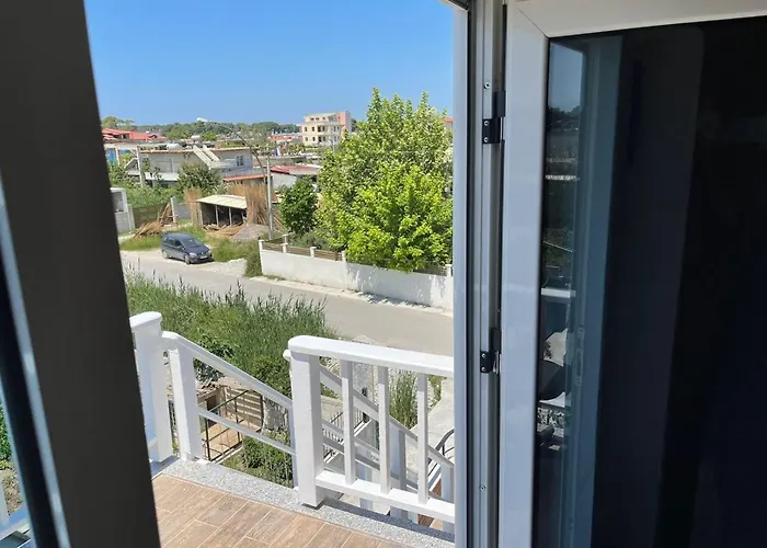 Guest Arbri 3* Vlorë