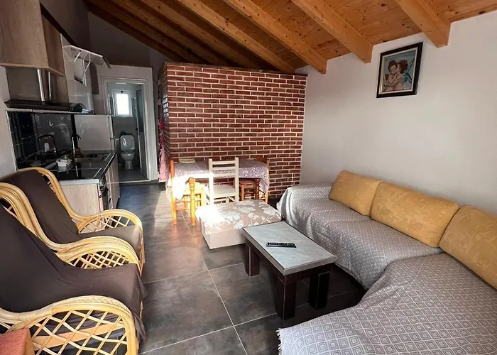 Guest Arbri 3* Vlorë