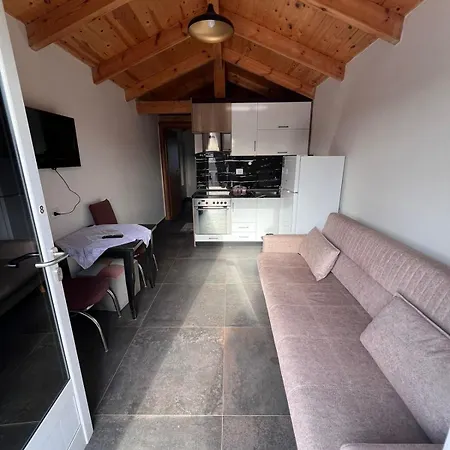 Konukevi Guest Arbri