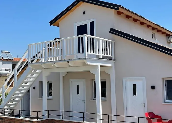 ゲストハウス Guest Arbri Vlorë